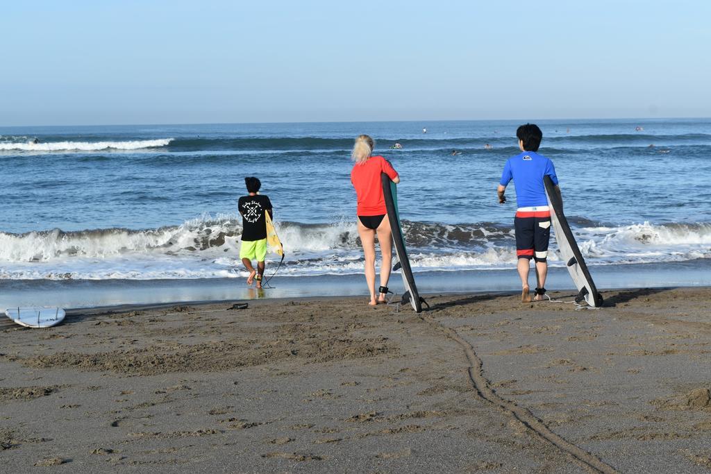 Salty Shakas Bamboo Stay Canggu ภายนอก รูปภาพ