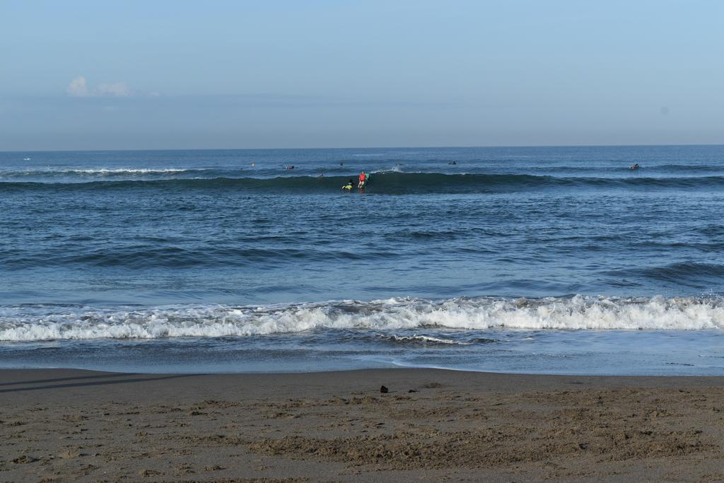 Salty Shakas Bamboo Stay Canggu ภายนอก รูปภาพ