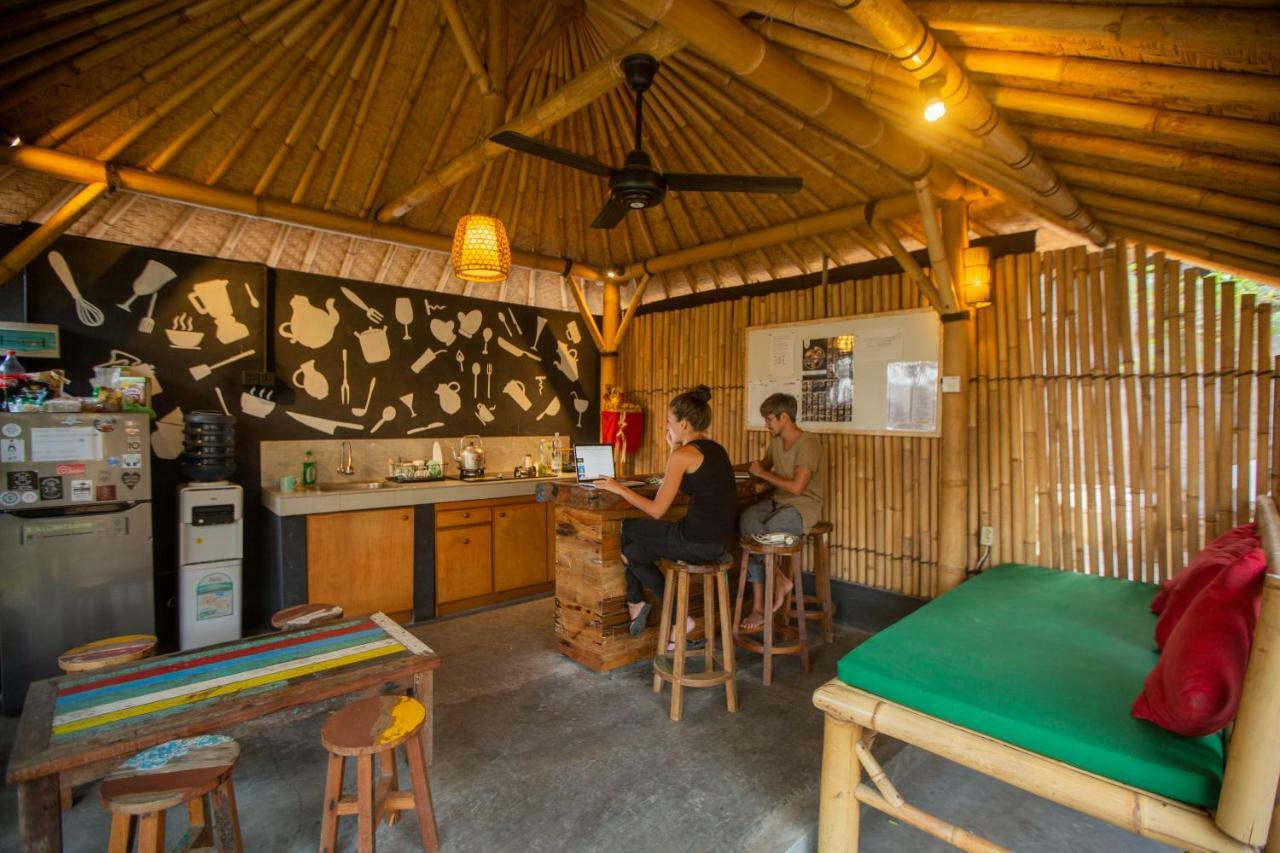Salty Shakas Bamboo Stay Canggu ภายนอก รูปภาพ
